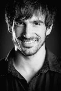 영화배우인 이냐키 리카르테의 대표 이미지