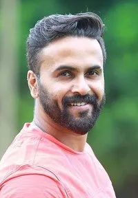 영화배우인 산주 시브람의 대표 이미지