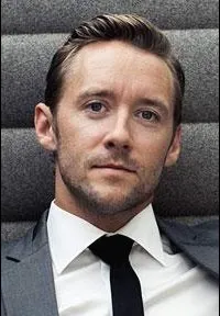 영화배우인 토마스 굴레스타드의 대표 이미지