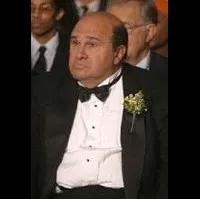 배우인 로버트 코스탄조의 대표 이미지