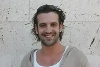 영화배우인 크리스티언 콜로브러트니크의 대표 이미지