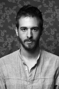 영화배우인 바실리스 마굴리오티스의 대표 이미지