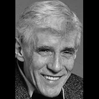 배우인 윌리암 히키의 대표 이미지