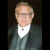 영화배우인 보 홉킨스의 대표 이미지