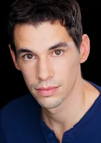 영화배우인 라이언 핼러핸의 대표 이미지