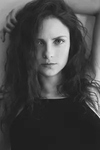 영화배우인 파울레트 헤르난데스의 대표 이미지