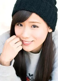 영화배우인 아키야마 유즈키의 대표 이미지