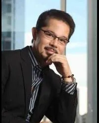 영화배우인 크리스토퍼 데 레온의 대표 이미지