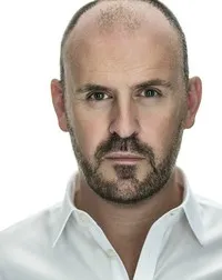 영화배우인 모건 제임스의 대표 이미지