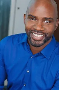 영화배우인 로널드 L. 코너의 대표 이미지