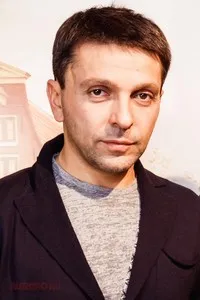 영화배우인 레오니드 바라츠의 대표 이미지