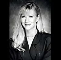 배우인 캐스 수시의 대표 이미지