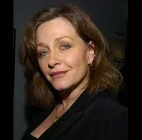 영화배우인 패티 디아반빌의 대표 이미지