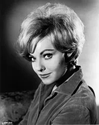 영화배우인 자비네 세셀만의 대표 이미지