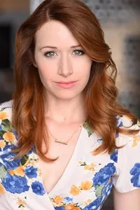 영화배우인 애슐리 클레멘츠의 대표 이미지