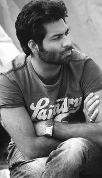 영화배우인 압둘 콰디르 아민의 대표 이미지