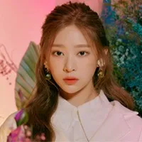 가수, 탤런트인 김민주의 대표 이미지