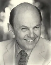 영화배우인 콘래드 재니스의 대표 이미지