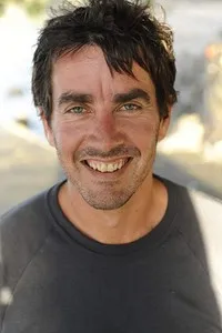 영화배우인 조니 브러의 대표 이미지