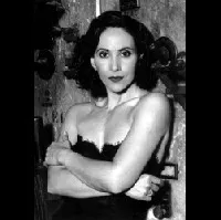 배우인 블란카 구에라의 대표 이미지