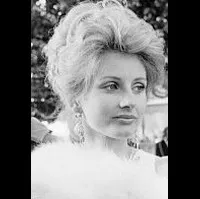 배우인 질 아일랜드의 대표 이미지