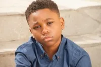 영화배우인 제일린 홀의 대표 이미지