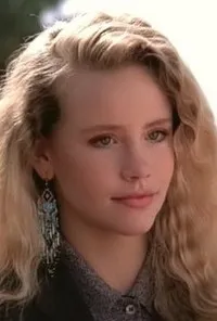 배우인 아만다 피터슨의 대표 이미지