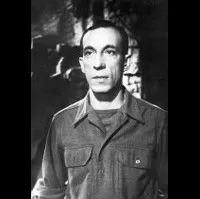 배우인 레이몬드 부시레스의 대표 이미지