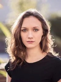 영화배우인 애나 데메트리우의 대표 이미지