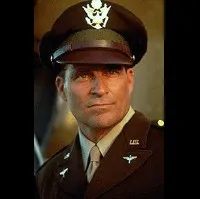 영화배우인 테드 맥긴리의 대표 이미지