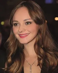 영화배우인 라우라 빌게리의 대표 이미지