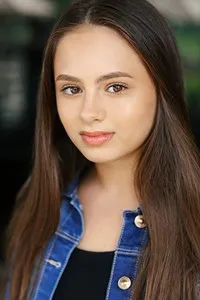 영화배우인 제이미 애들러의 대표 이미지