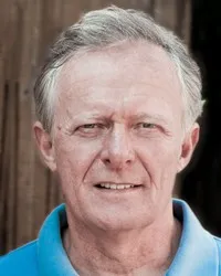 배우, 각본인 크리스토퍼 커리의 대표 이미지