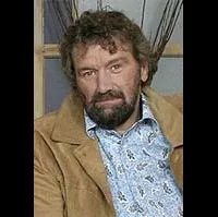 영화배우인 클라이브 러셀의 대표 이미지