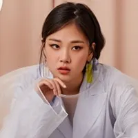 가수인 비비의 대표 이미지