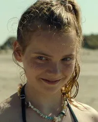 영화배우인 조세핀 아렌센의 대표 이미지