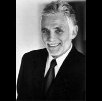 영화배우인 데이빗 헤디슨의 대표 이미지