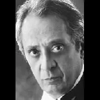 배우인 돈 칼파의 대표 이미지