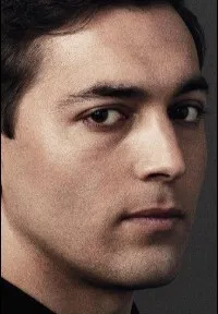 영화배우인 달리 벤살라의 대표 이미지