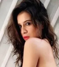 영화배우인 베나프샤 수나왈라의 대표 이미지