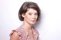 영화배우인 크리나 셈치욱의 대표 이미지