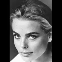 배우인 마거스 헤밍웨이의 대표 이미지