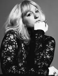 영화배우인 새디 브라운의 대표 이미지