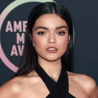 영화배우, 가수인 레이첼 지글러의 대표 이미지