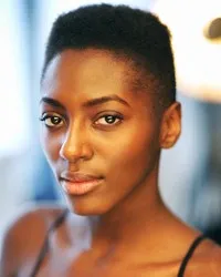 영화배우인 이르사 달리-워드의 대표 이미지