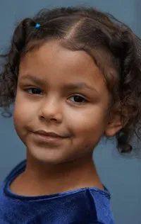 영화배우인 라모나 에디스 윌리엄스의 대표 이미지