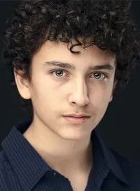 영화배우인 거너 사이즈모어의 대표 이미지