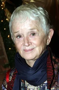 배우인 바바라 배리의 대표 이미지