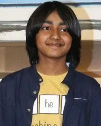 영화배우인 스바르 캄블의 대표 이미지