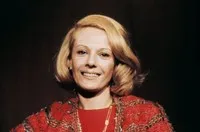 영화감독, 영화배우인 델핀 세리그의 대표 이미지